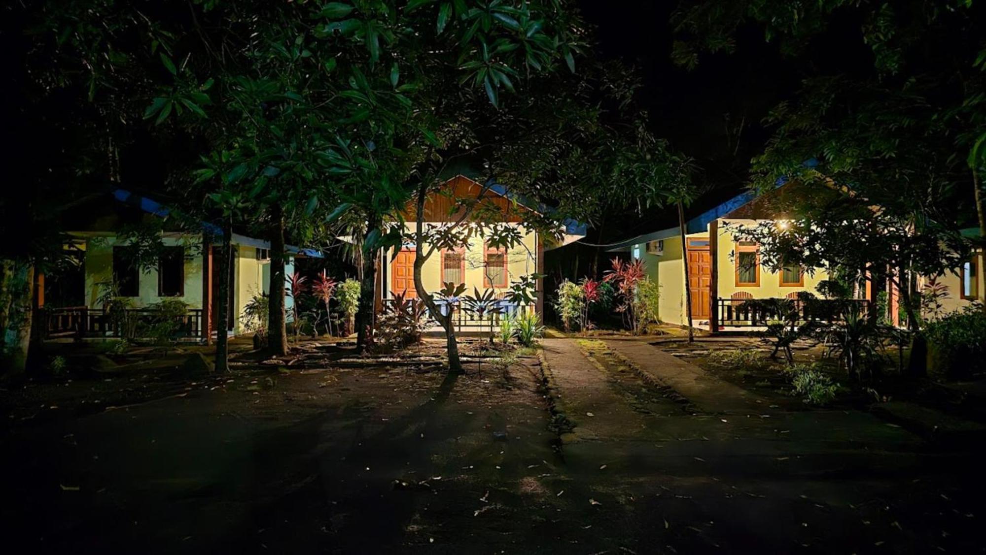 Hotel Tangkoko Macaca Rinondoran Exteriér fotografie
